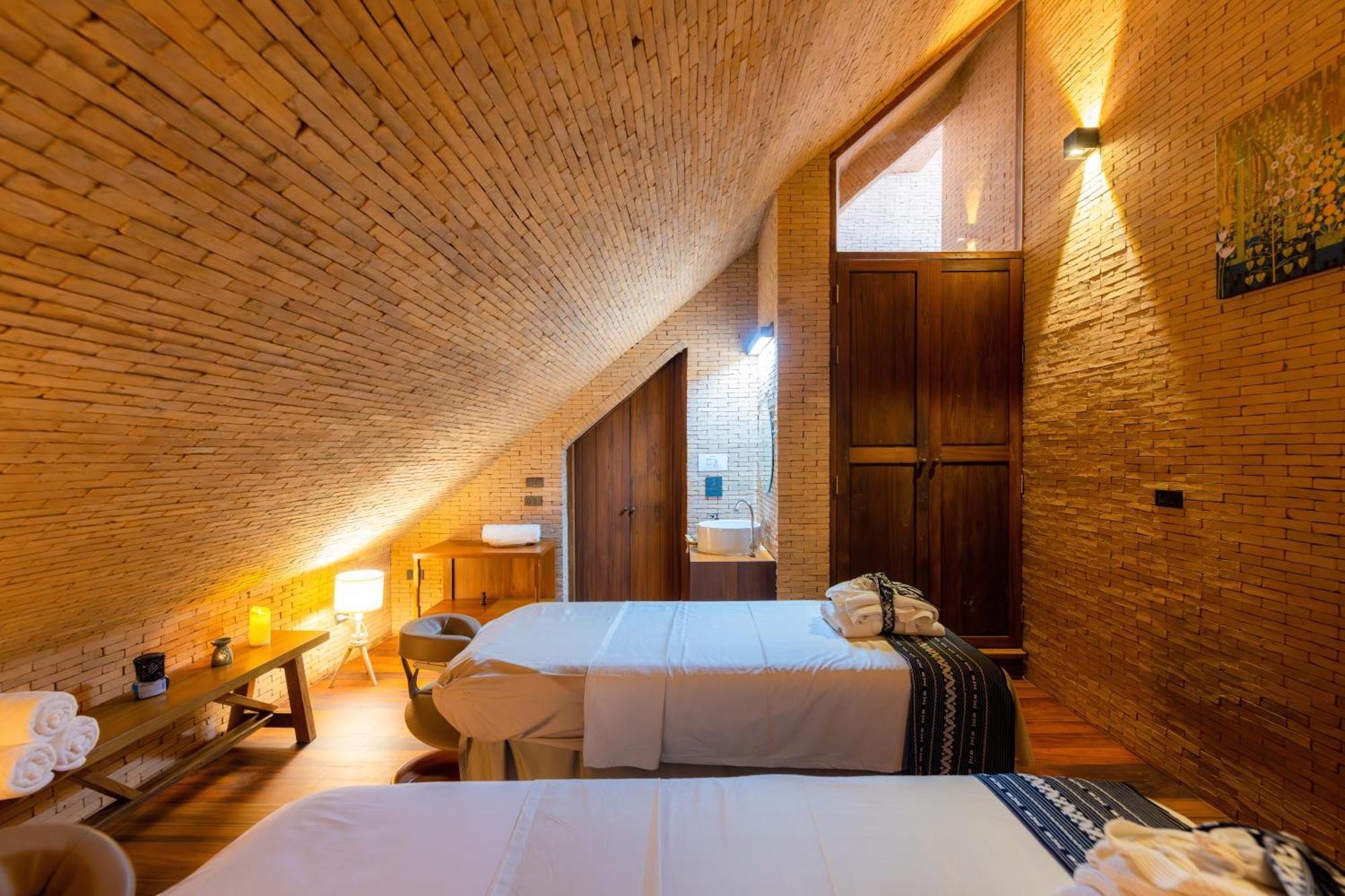 Athita The Hidden Court Chiang Saen Boutique Hotel Sha Plus Certified Чианграй Экстерьер фото